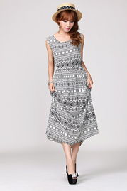 【批發(fā)價廠家直銷2013夏季韓版女裝長裙連衣裙子純色潮廠家直批連身裙】- 中國服裝網