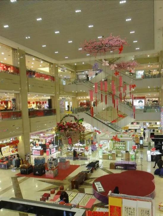 羽絨服生產(chǎn)成本75元標(biāo)價(jià)1598元 如此這般銷售商品的廠商還有多少